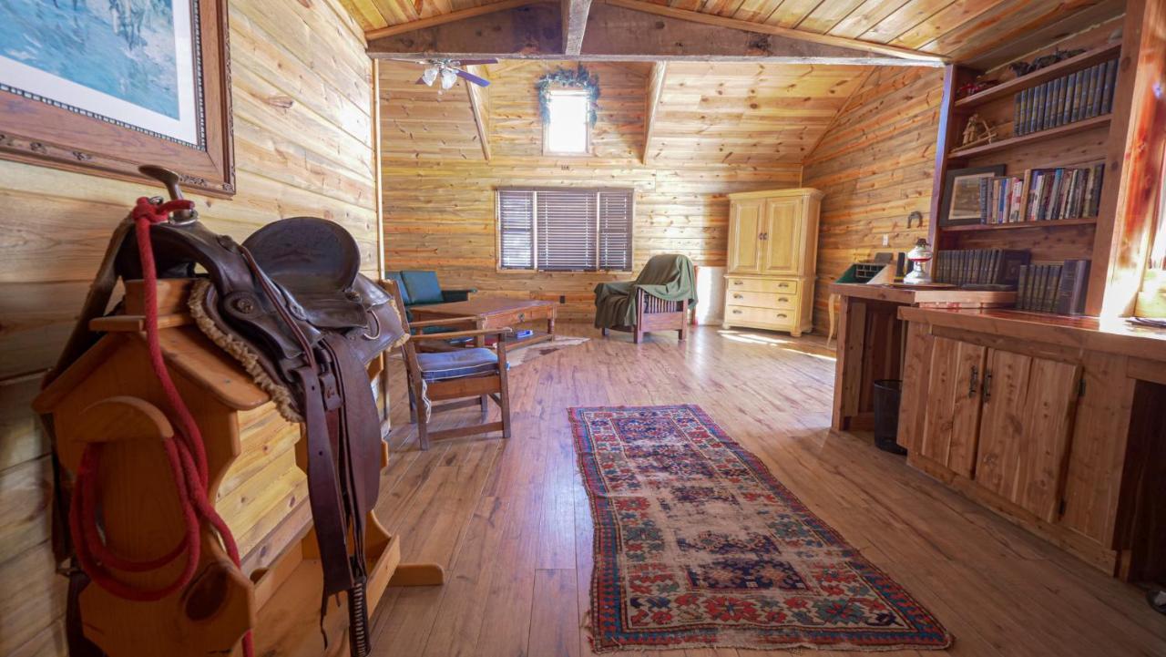 Aubin Sky Lodging At The Yl Ranch Savery ภายนอก รูปภาพ