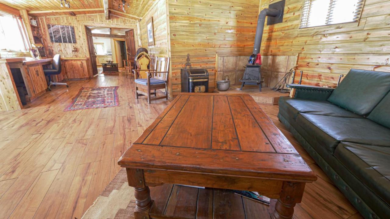 Aubin Sky Lodging At The Yl Ranch Savery ภายนอก รูปภาพ