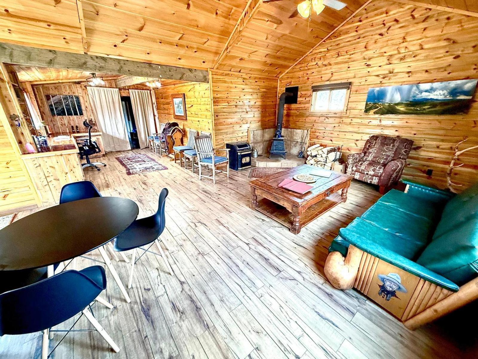 Aubin Sky Lodging At The Yl Ranch Savery ภายนอก รูปภาพ